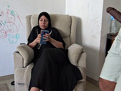 EGYPTIAN HUSBAND WANTS TO SHARE HIS WIFES BLACK AND UNCIRCUMED COCKS
