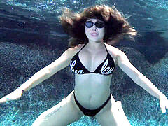 Bikini, Under vand