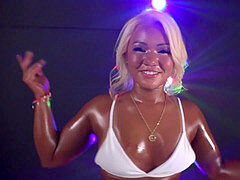 Tanned ?? White lady Blackface - 1080p FHD female jav dance suntan chav