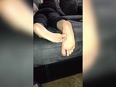 odorous soles woman ( Sock and Barefeet )