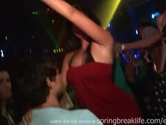 Arse Shake In Club - Amateur Girls Like to dance