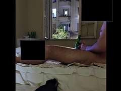 Grosser schwanz, Geschnappt, Füsse, Schwul, Handjob, Hotel, Im freien, Öffentlich