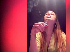 Chainsmoking, youthfull, webcam teen