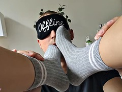 I can smell my girlfriends feet in socks