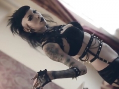 Goth broad plays with butt plug and big black dildo.mp4