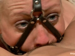 Bondage sadomaso, Bondage, Facesitting, Toccando, Umiliazione, Lesbica, Figa, Sculacciata