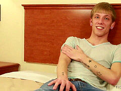 Buff youthful Asher Foxx wanking It