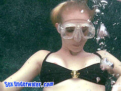 Trade Off - Ali May - Underwater sex