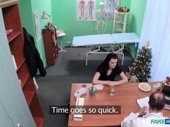 Fake Hospital (FakeHub): Doc Gives Patient Christmas Cheer