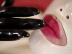 Latex-Clad Sex Goddess Lucy: Full-Outfit Fingering & Vibrator Play