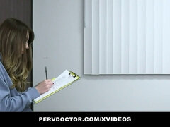 Michelle Anthony buces to a pervy doctor's exam and deepthroats his throbbing cock