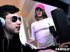 Mind-blowing sister-in-law Kenzie Madison sucks her brother's penis while he's playing game