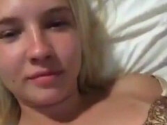 Cute Girls Gets Her Vagina Eaten On Periscope - Amateur Sex