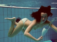 Bendy Alla - babe clip - Underwater Show