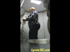 Amateur, Gros cul, Mère que j'aimerais baiser, Pisser, Espionne, Toilettes, Train, Mouillée