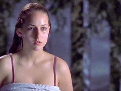 Leelee Sobieski - The Glass building -2001