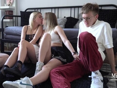 Blondes students fucking in Foursome After College - MiraDavid x Lis Evans - Orgy