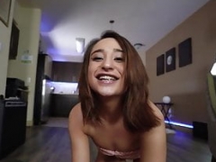 Grosse bite, Brunette brune, Tir de sperme, Hard, Pov, Adolescente, Nénés