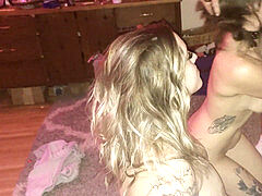 Lesbian squirt, blowage, sploshing