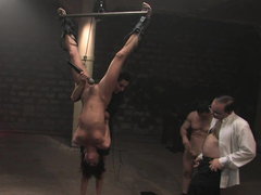 Anal, Bondage domination sadisme masochisme, Brunette brune, Extrême, Fétiche, Groupe, Public, Esclave