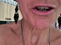 Amateur, Fétiche, Femme au foyer, Masturbation, Mature, Mère que j'aimerais baiser, Nylon, Collant