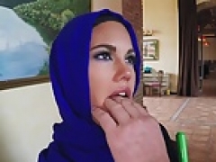 Arabian muslim fucked in hijab before face cumshot