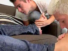 Zack Randall deep-throats toes before 3some pounding