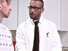 Anal, Stor kuk, Blondin, Avsugning, Creampie, Sperma shot, Doktor, Hardcore