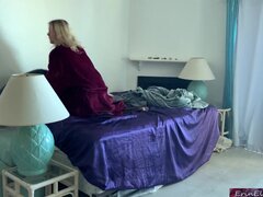 Stud gives blonde stepmom dicking she needed so much