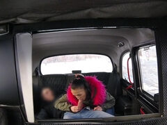 Grosse titten, Blasen, Braunhaarige, Auto, Hundestellung, Aufs gesicht abspritzen, Handjob, Hd