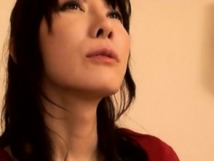 Pretty Japanese mom i`d like to fuck finger fucking and toy fucking her quim