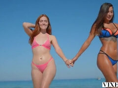 Liya Platinum and Jia Lissa like to have casual three ways next to the swimming pool