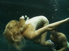 Orgazmus, Víz alatt
