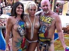 exhibitionist hot milf in the streets of Key West