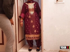 Punjabi bhabhi wants bihari's dick in her pussy when he is pissing in the bathroom