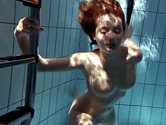 Zuzanna hot teen babe underwater naked