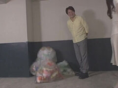 Playful no bra wife in the neighborhood who puts out garbage in the morning Ryoko Asamiya 1
