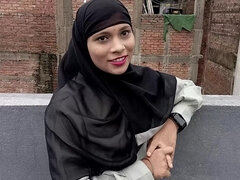 Muslim Girl Got Fucked by A Hindu Boy