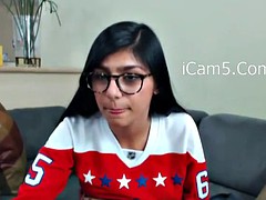 mia khalifa masturbating