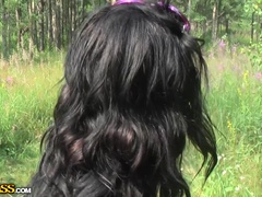 Brunette, Universitet, Komme på ansigtet, Piercing