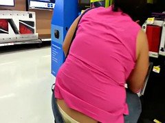 Plump Bum Tight Jeans Bent Over - Candid