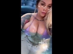 Nana, Gros cul, Gros seins, Bikini, Sucer une bite, Plantureuse, Compilation, Seins naturels