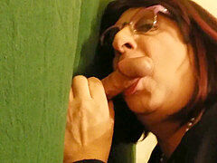 Glory hole blowage with jizz swallow