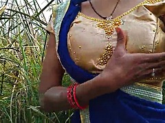 Village Outdoor Sex In Khet - Big Natural Tits Hindi Show