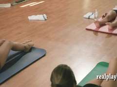 Hot trainer Khloe Terae teaches basic yoga while naked