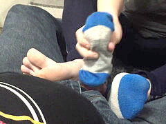 Sockjob hand-job cum in Sock