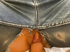 Fucked my stepdaughter in ripped jeans and moreover cummed on her