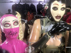 Latex, Maske, Mor jeg gerne vil kneppe, Mor