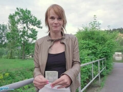 18 ans, Sucer une bite, Tchèque, Gorge profonde, Orgasme, Rousse roux, Adolescente, Nénés