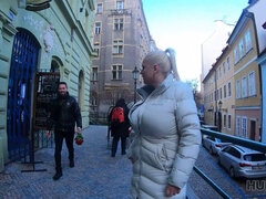 Tette grandi, Pompino, Tettona, Cazzo vecchio, Leccata, Tette naturali, Giochi con tette, Moglie